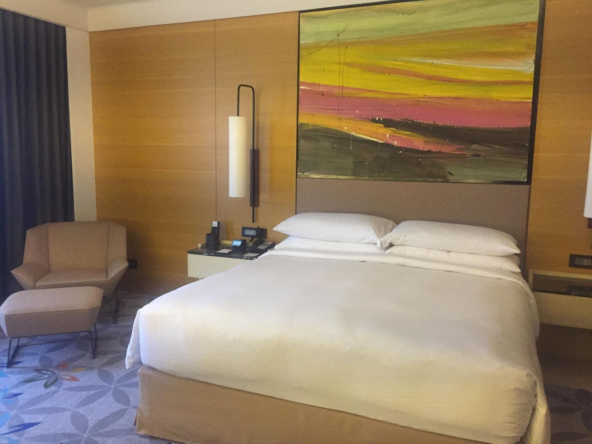 Doubletree By Hilton Ahmedabad Hotel Екстериор снимка